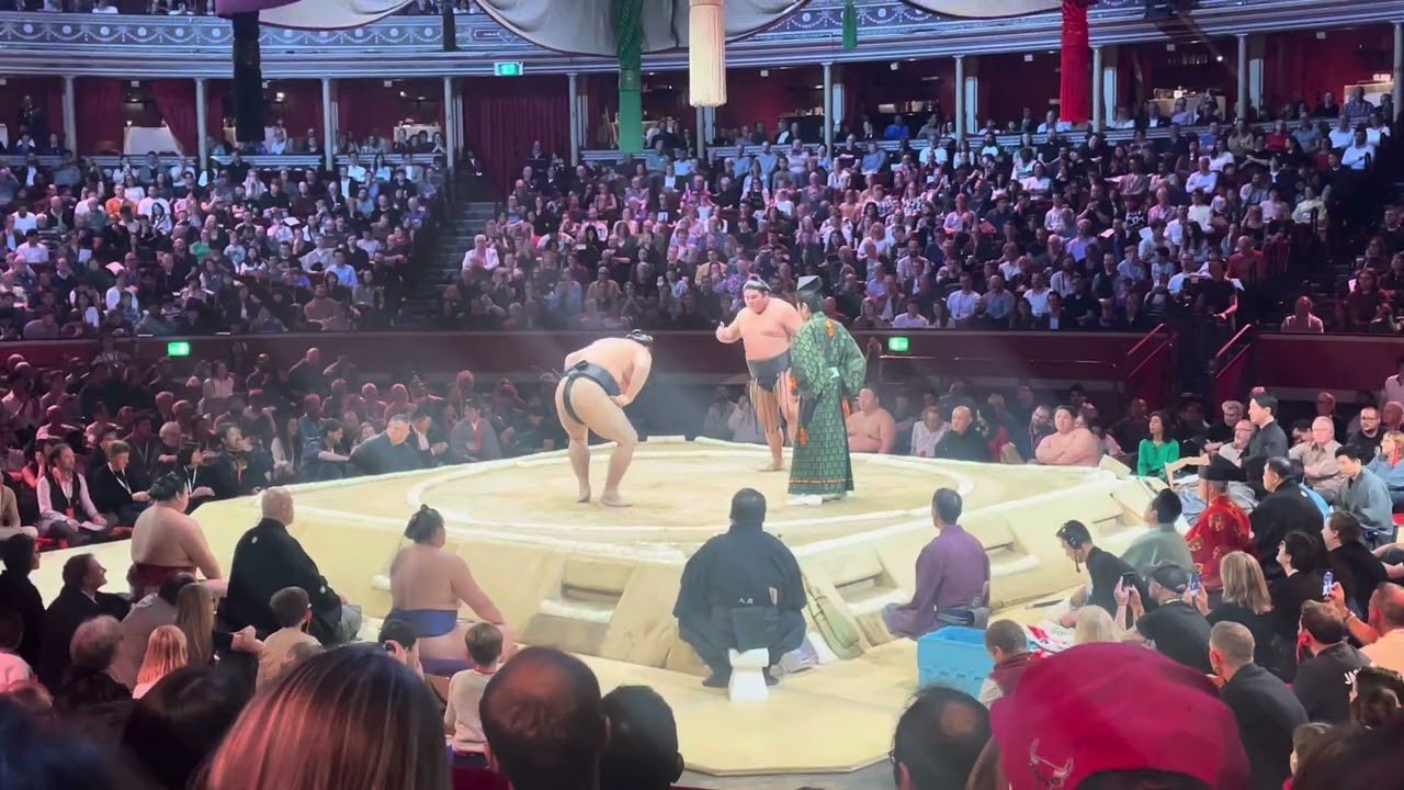 London Grand Sumo 2025: HAKUOHO vs ABI (Day 5)