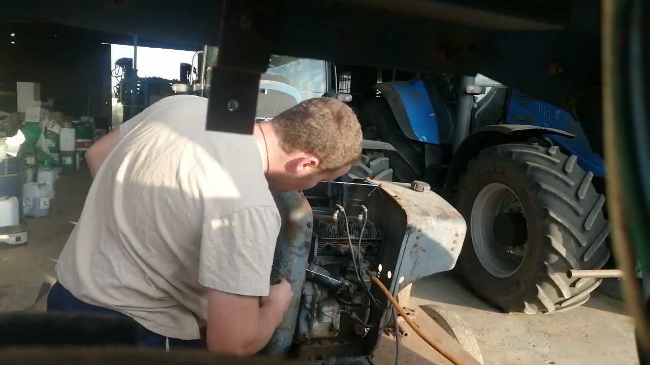 Wisconsin THD 1960's 2 cylinder 4 stroke engine