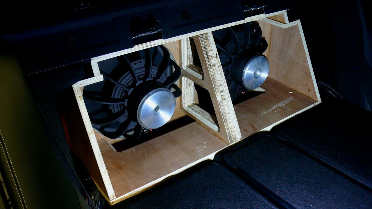 IB trunk wall in Mercedes E series 2018 with Acoustic Elegance subs