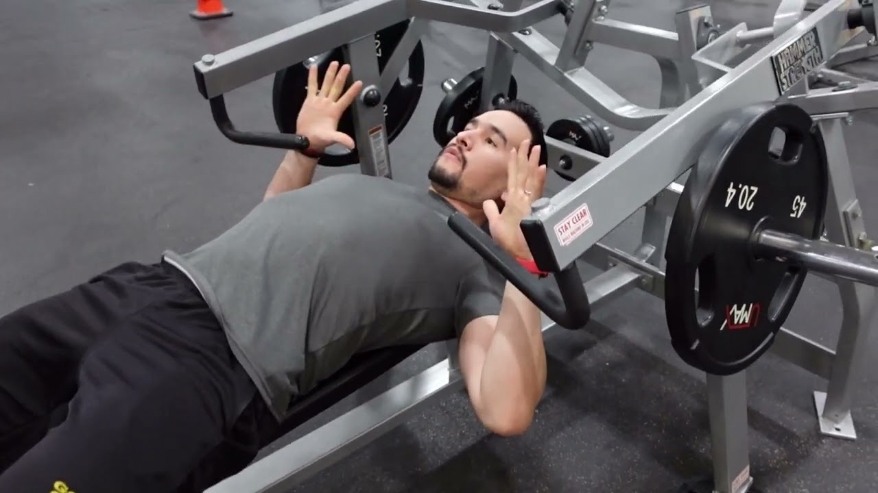 ISO-Lateral Bench Press (Hammer Strength)