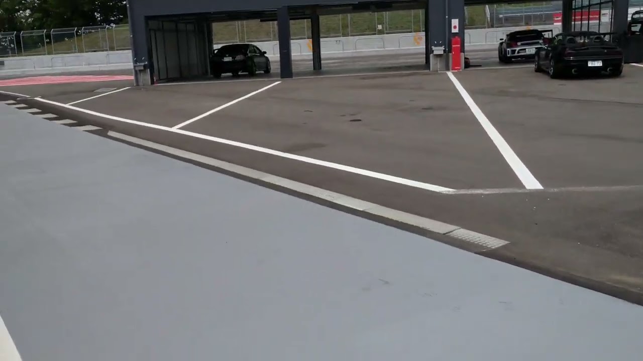 20220611スポーツランドSUGO改修工事後の西側駐車場レーン