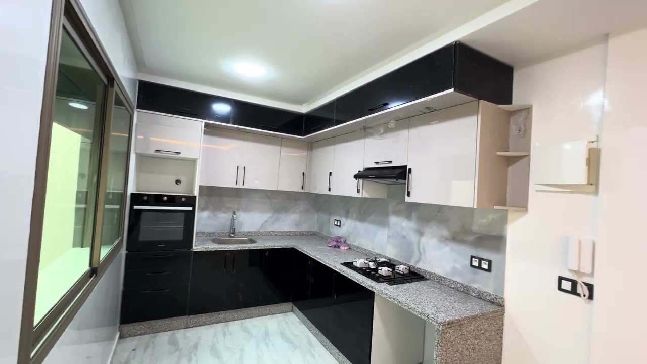 منزل 🏠 هوتة 150 مليون قابل للتفاوض بتمن شقة بالدار البيضاء المساحة 100 متر مربع 0603744067