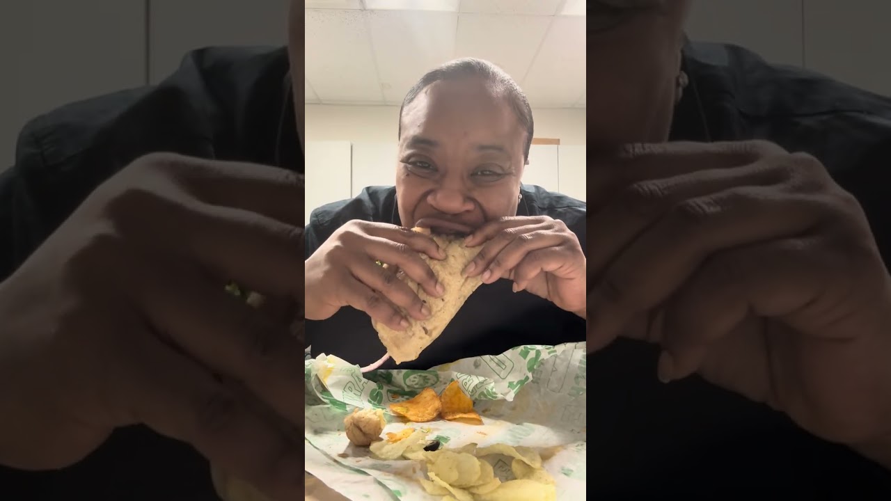SUBWAY MUKBANG!!!!!#mukbang #food #foodie #eatingvideos #mukbangfood #foodiechronicles #cooking 
