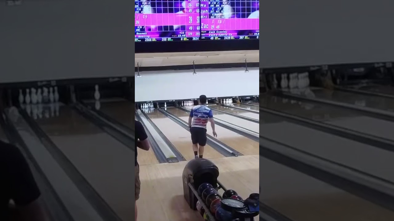 We got one! #sportscontent #bowling #bowlingcenter #messenger #farkel #shorts #fyp
