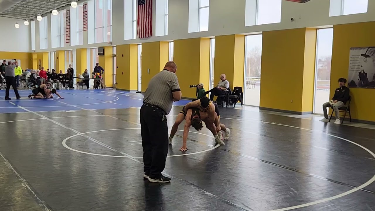 Fort Zumwalt East Wrestling Tournament Match 1