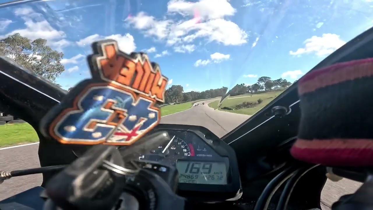Broadford track day, Blue group
