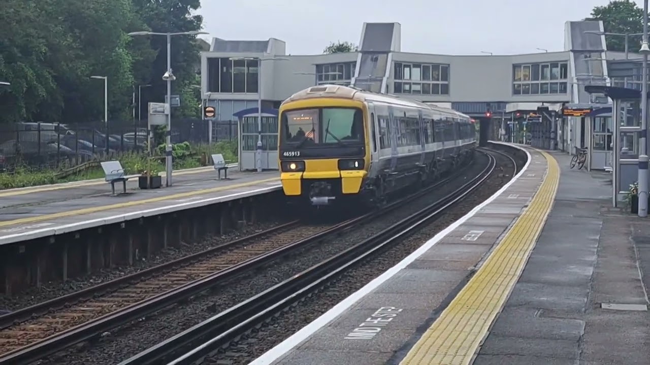 Trains at: Sevenoaks | Friday 31st May 2024