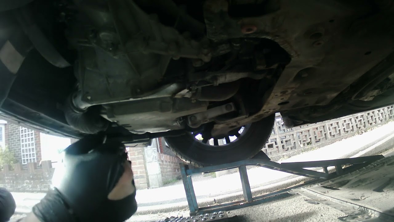 Инструкция по самостоятельной замене масла в коробке передач Volvo V40 [Пошаговое руководство]