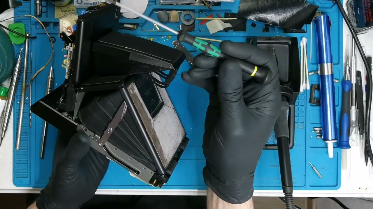 Polaroid SLR 680 & SX-70 - A Restoration Journey, part 9