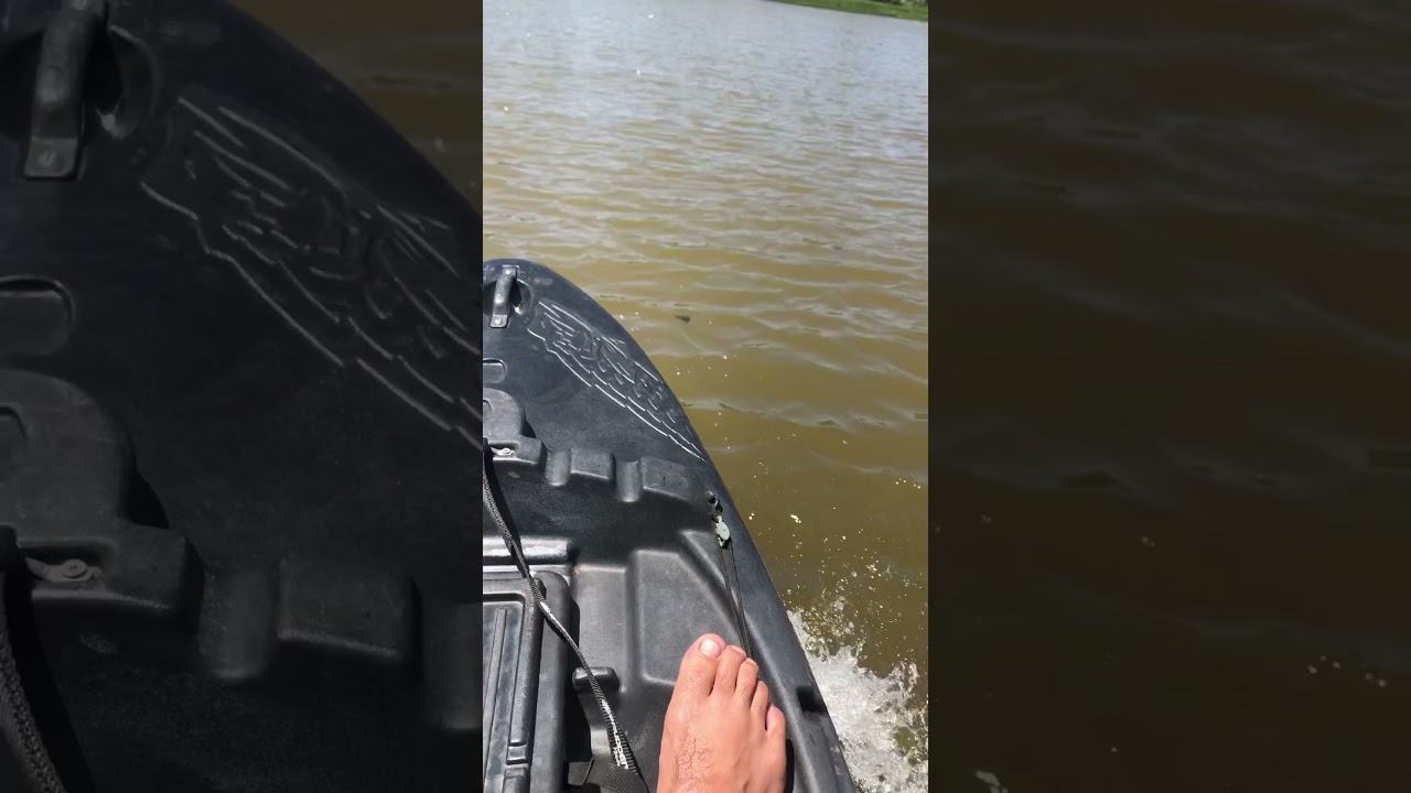 Teste  do caiaque hunter 285 com motor mercury 3.3