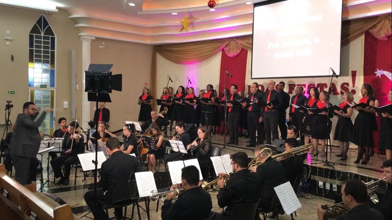 Dai Graças (Don Moen) e Coroai-O Rei Dos Reis - Coral e Orquestra Pertencer