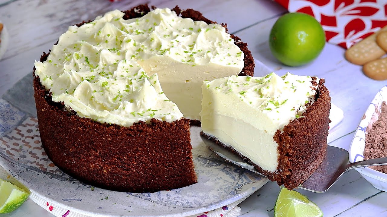 TORTA DE LIMÃO COM UMA COBERTURA QUE VOCÊ NUNCA VIU - Sem Merengue e Sem Chantilly