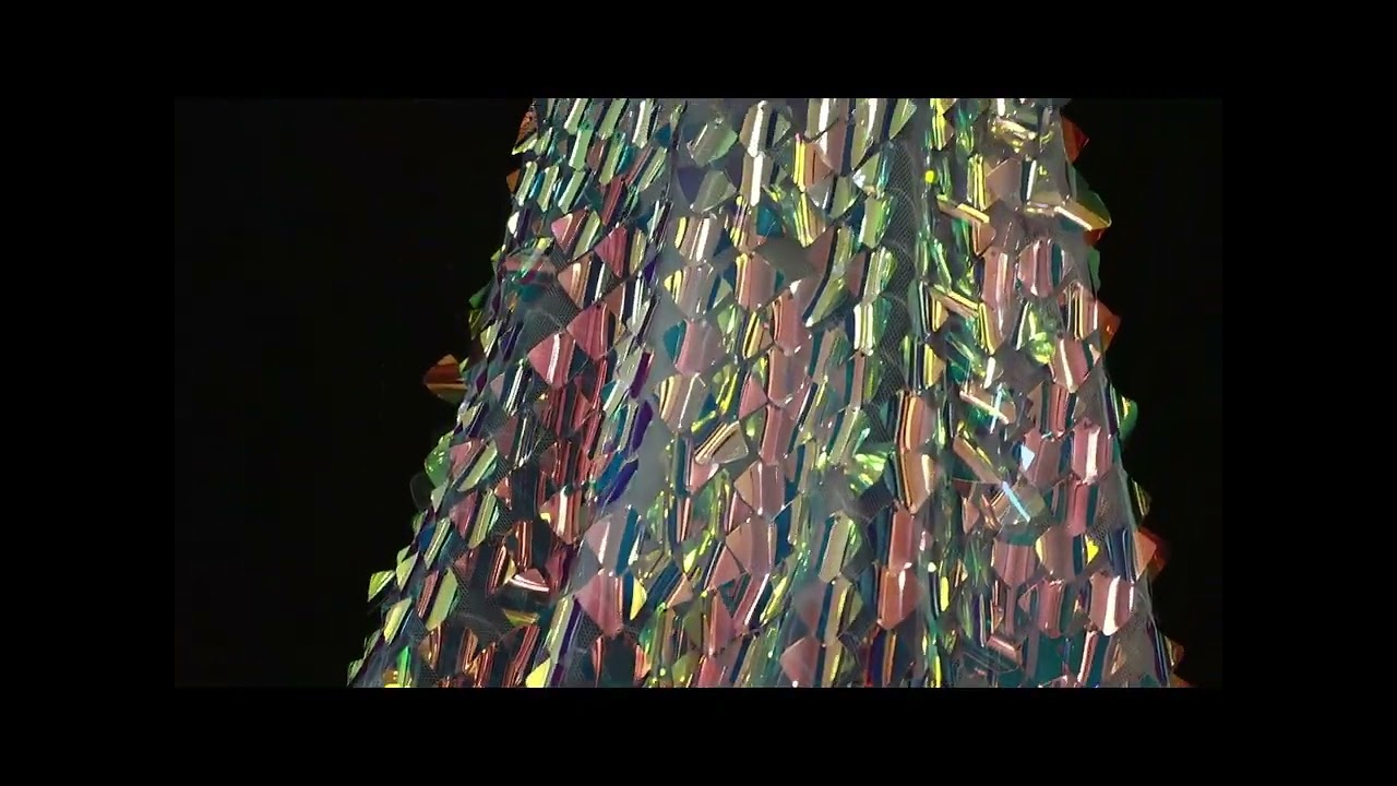 Take a look at shiny fabric together!