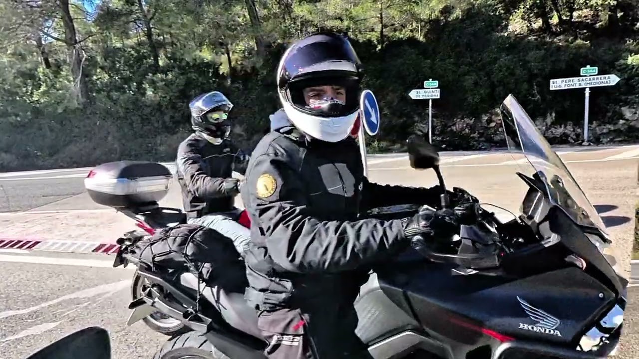 De ruta en moto por el Montsant #rutasenmoto #moterosenruta #adventure 