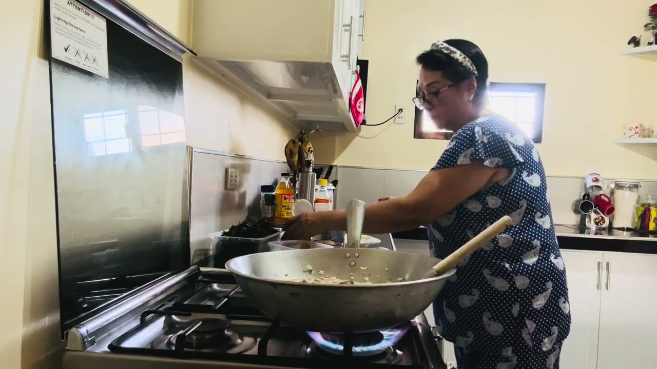 Hello Frendzzz… I am Cooking @ Taro leaves , vegetables 