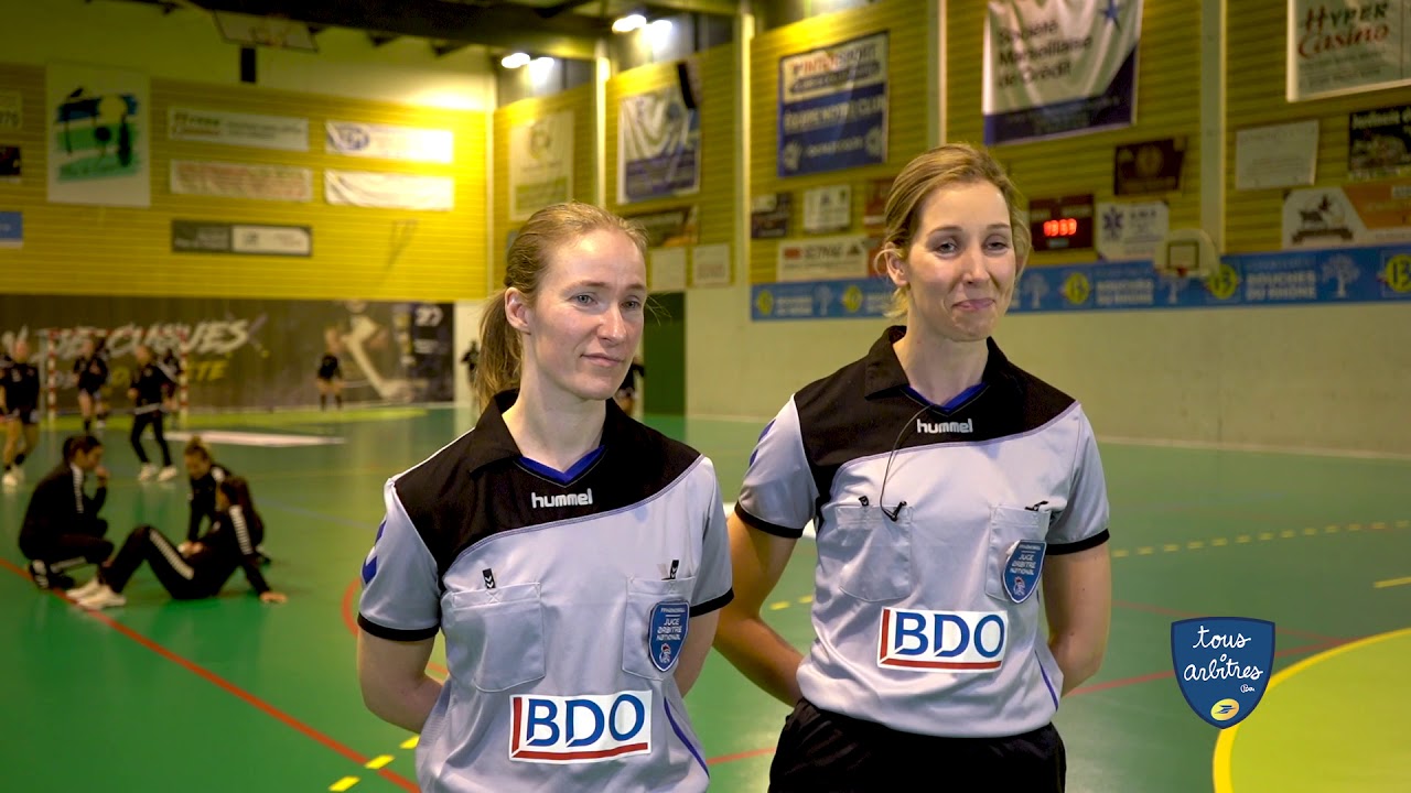 Mathilde Duée et Clementine Leclercq, arbitres de handball, 