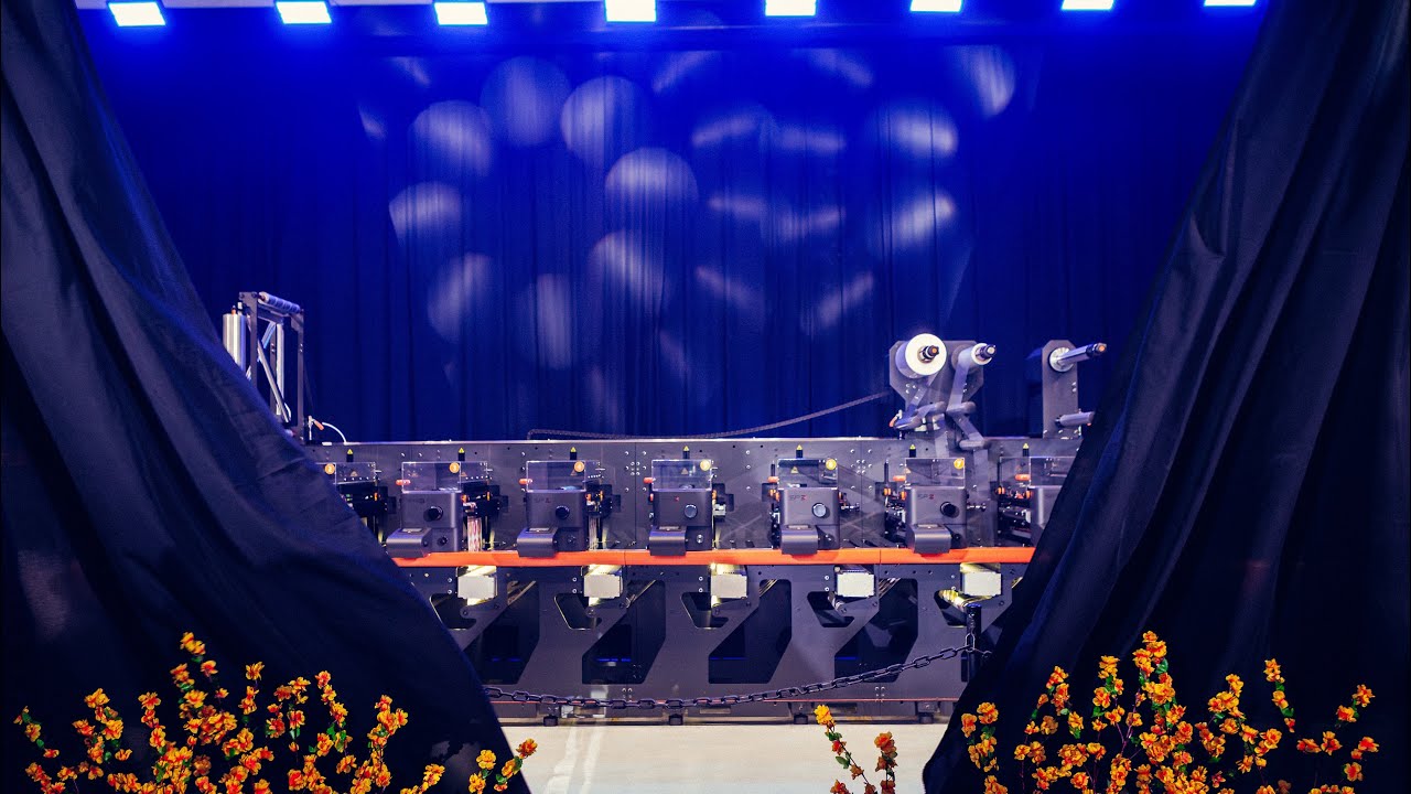 LAUNCH PARTY - ETIRAMA SP3 UNIQUE