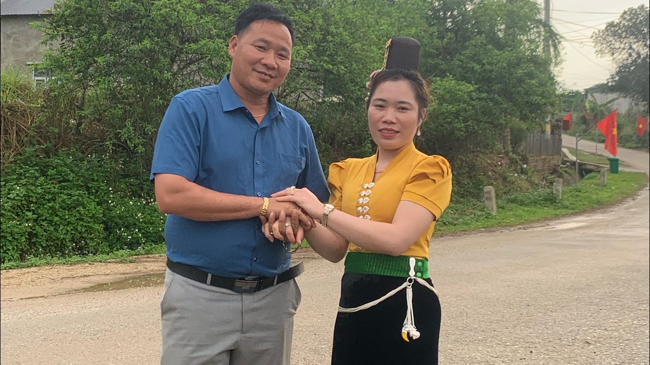 Pom bó khặn nhinh