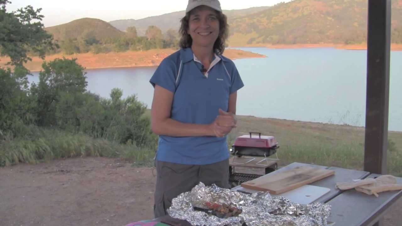 Foil Wrapped Chicken Dinner - Cook On The BBQ - Easy Clean Up - Rockin Robin Goes Camping!