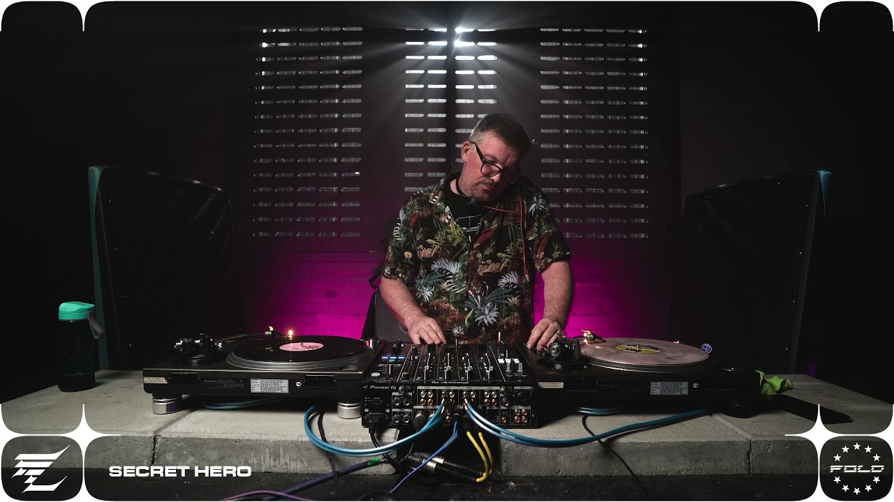 FOLD x Retroflex // D.A.V.E. The Drummer