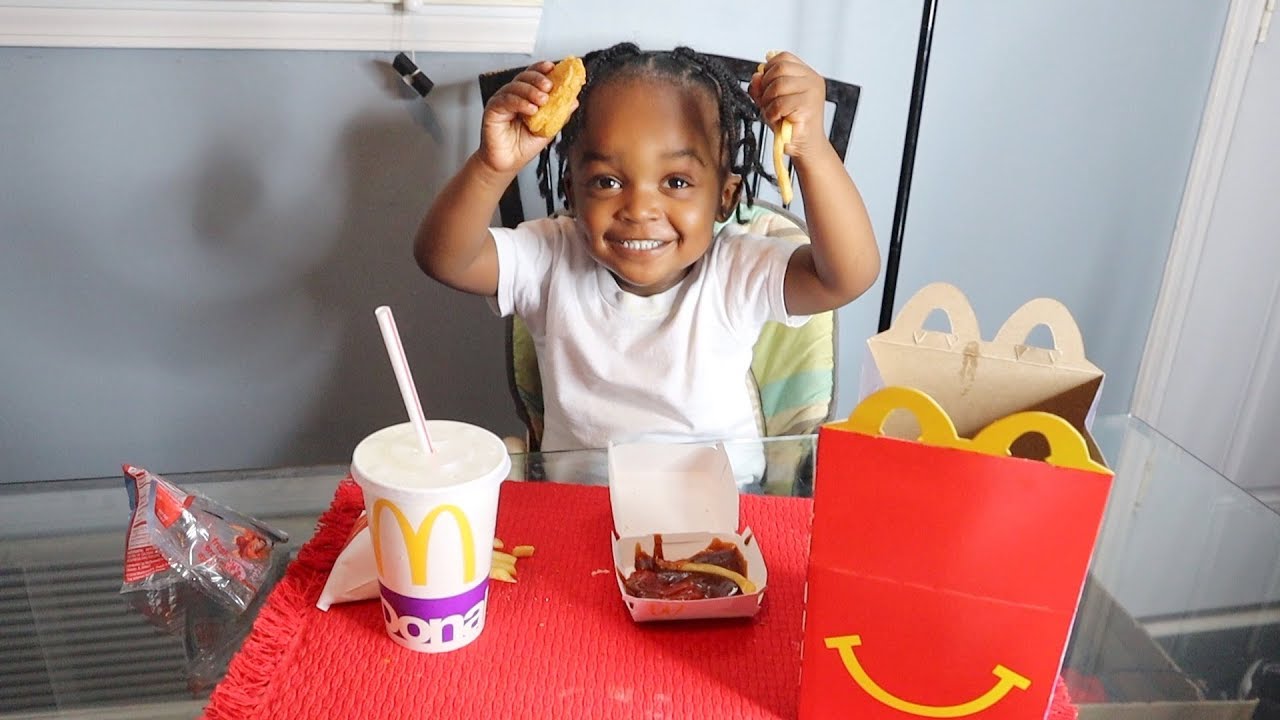 2 YEAR OLD MCDONALD'S HAPPY MEAL MUKBANG * talk about his girlfriend kennedy *