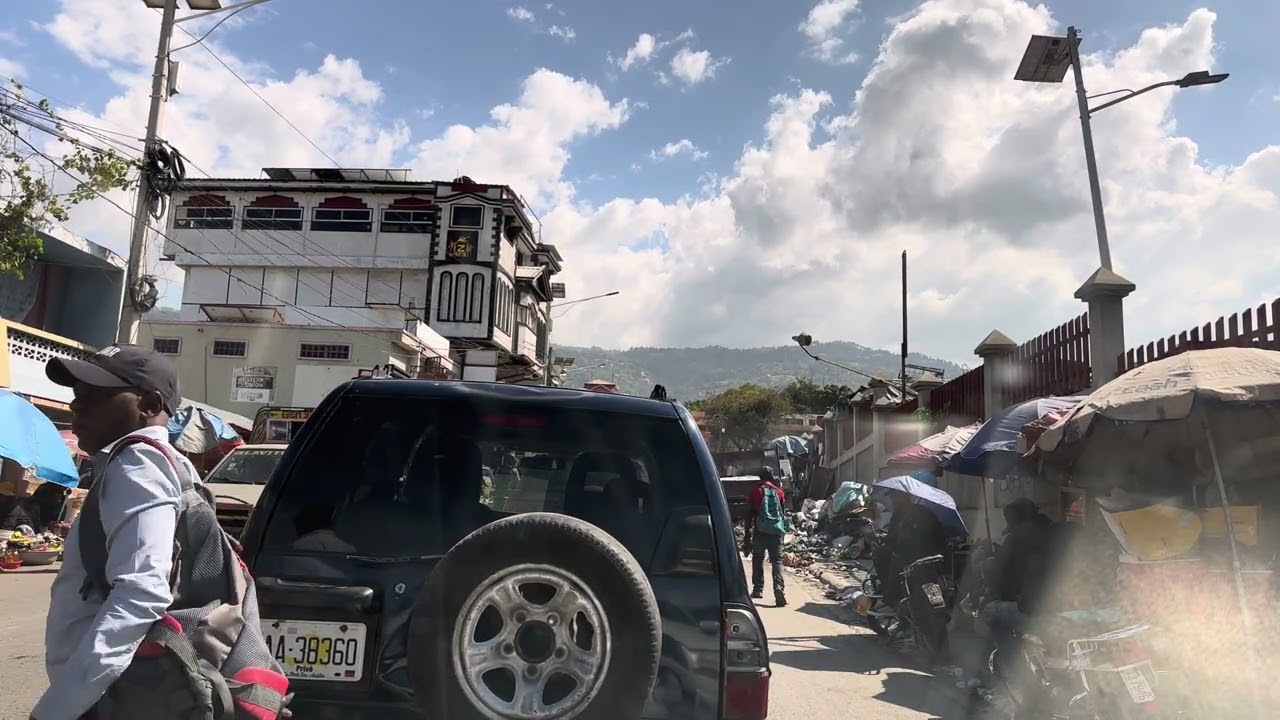 Figi lari Pétion Ville nan jounen an
