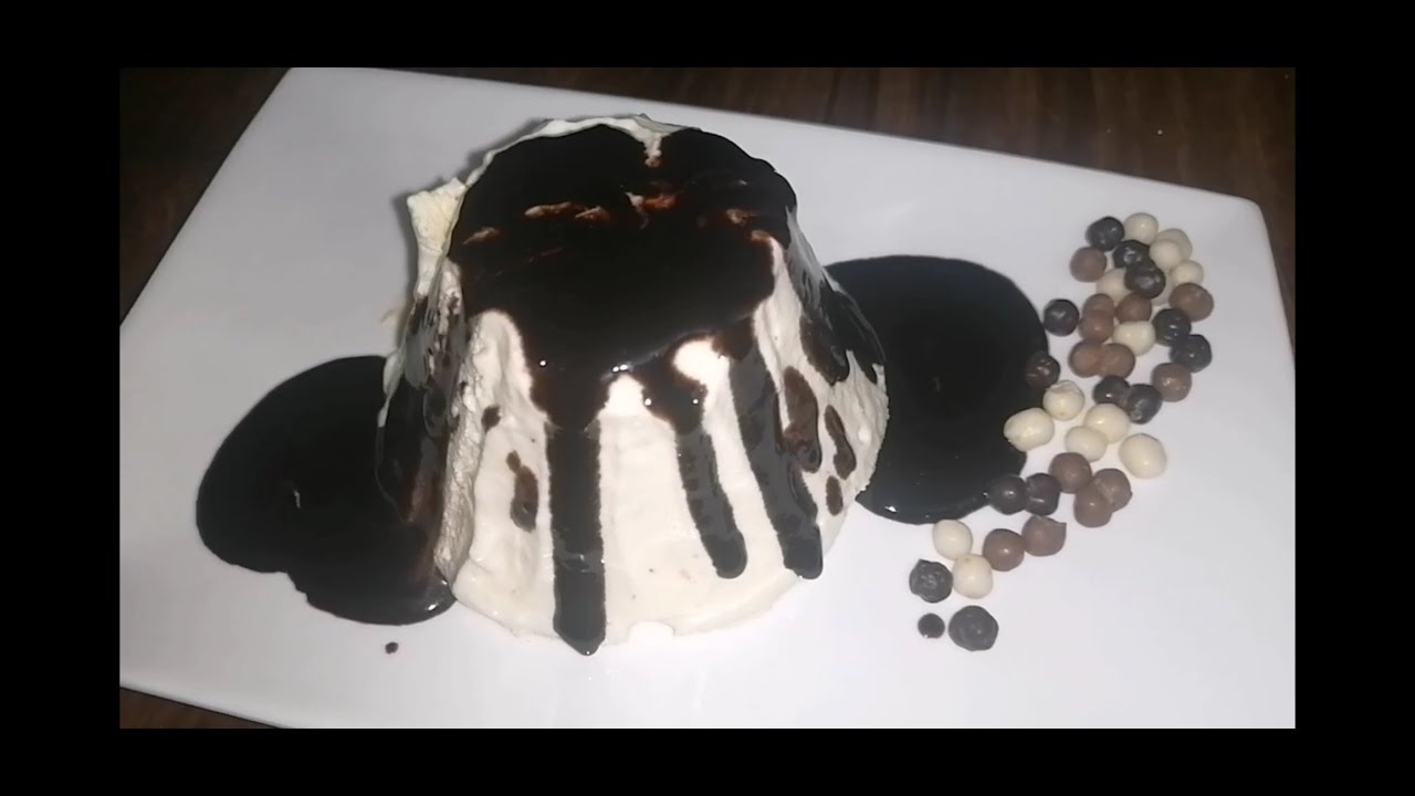 Biscuite de higo secos con salsa chocolate caliente كلاص بالشريحة والشكول سخون