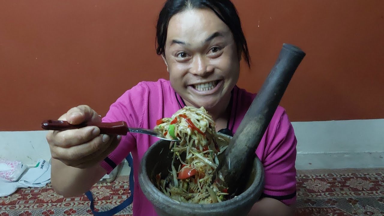ผลไม้โบราณที่เกิดขึ้นตามธรรมชาติและหากินได้ในฤดูกาลนี้