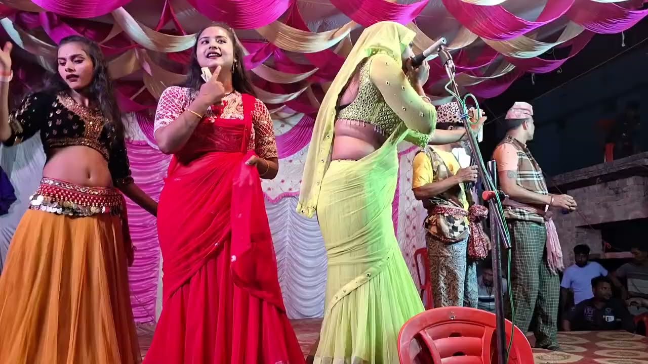 लाल लाल होठवा से बरसे ला ललिया #सुपरहिट #गजल #नीतु जी की आवाज में पहलवान #नौटंकी नवाबगंज बहराइच