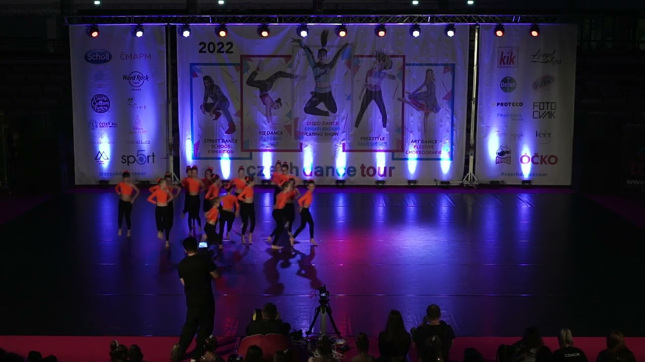 19. Perfect Dance Academy - Candyman