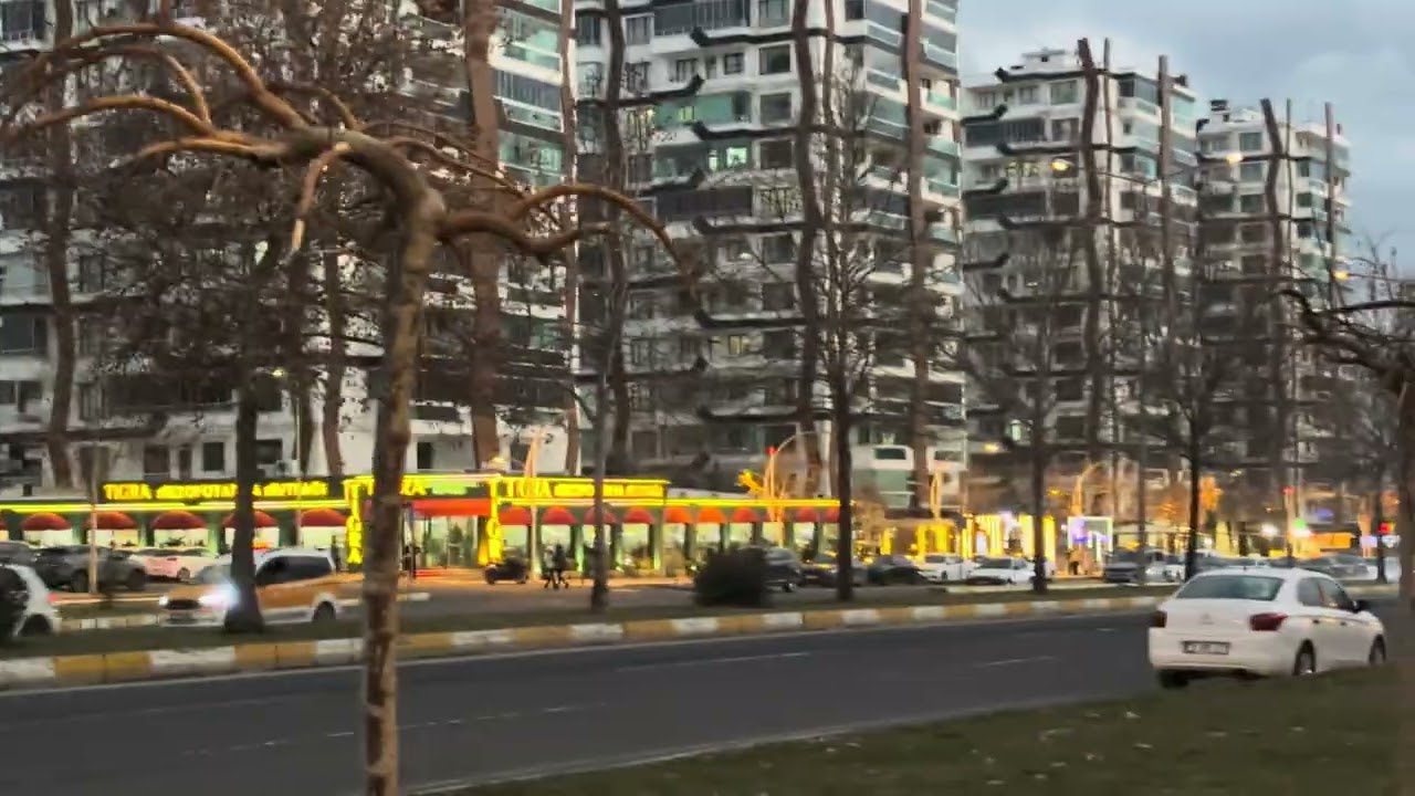 Diyarbakır mı yoksa Paris mi cadde 75 Diyarbakır ￼