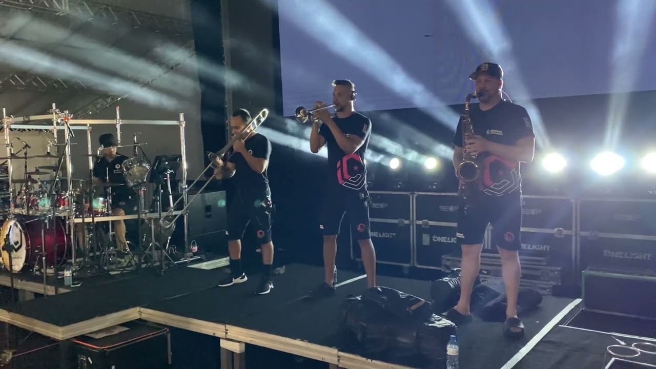 PASSAGEM DE SOM DA BANDA IGUINHO E LULINHA