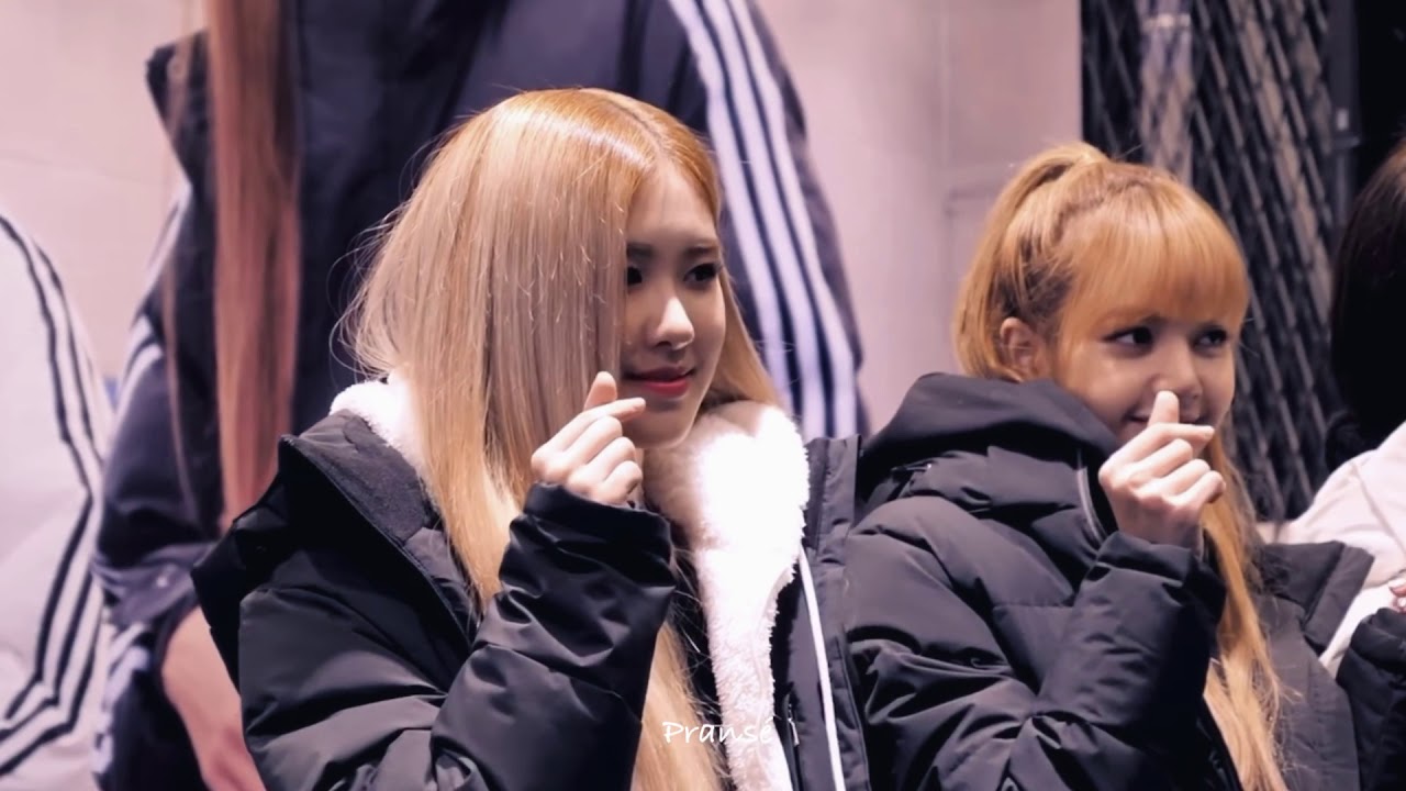 Chaelisa 💙💜 𝚆𝚑𝚎𝚗 𝚈𝚘𝚞 𝙻𝚘𝚘𝚔 𝙼𝚎 𝙸𝚗 𝚃𝚑𝚎 𝙴𝚢𝚎𝚜 🖤👁