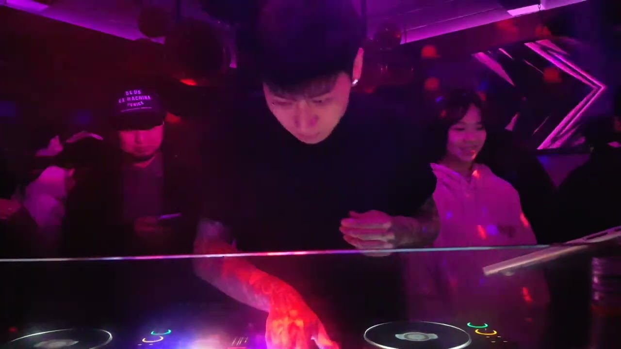 컬러 압구정 라운지 금요일 오픈, DJ 드레이코(DRAKO) 라이브