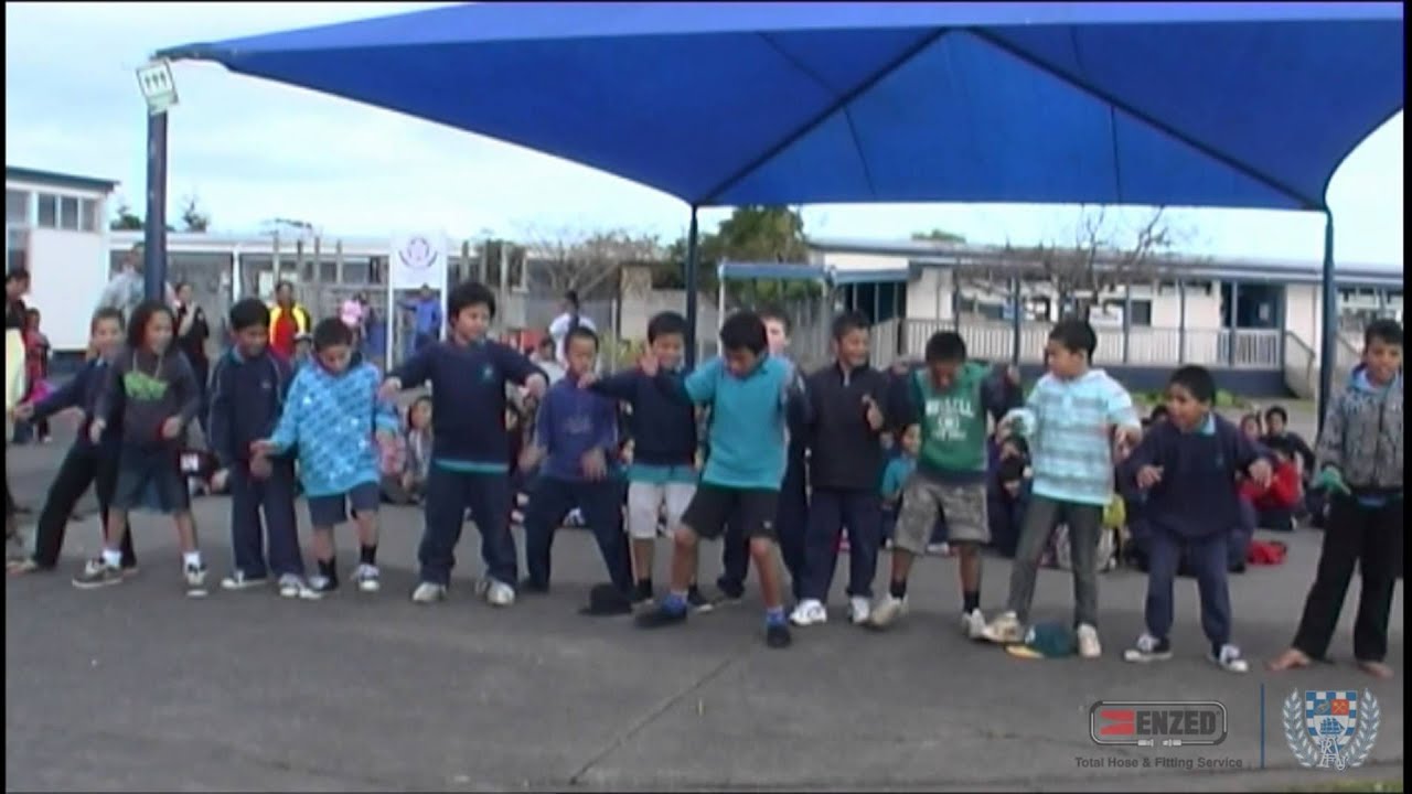 Kids Kai Time with Auckland Rugby at Rongomai School
