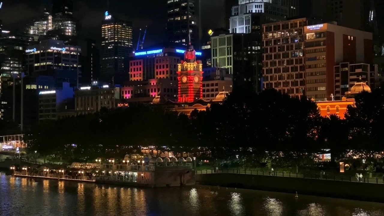 Melbourne landmarks light up in red in solidarity with China