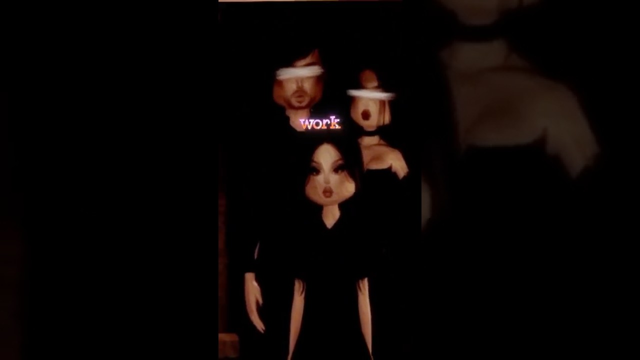 Лина отлично одета, чтобы произвести впечатление на #Roblox