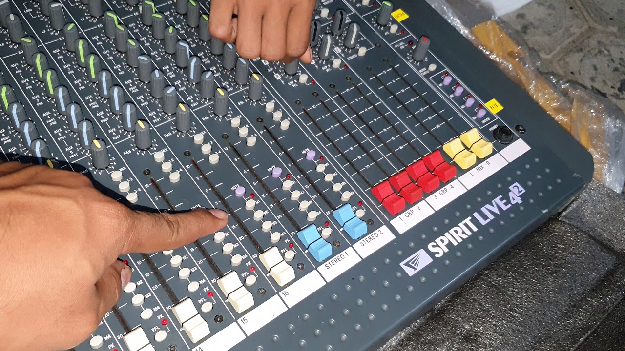 Mixer Legend Soundcraft Spirit live 4.2 Ultra mic..16ch mulus bnget dijuall