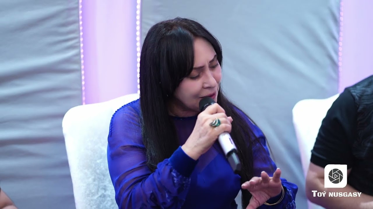 Yarym bilen gideyin.Leyla Sadurdyyewa (Janly akustik grup)