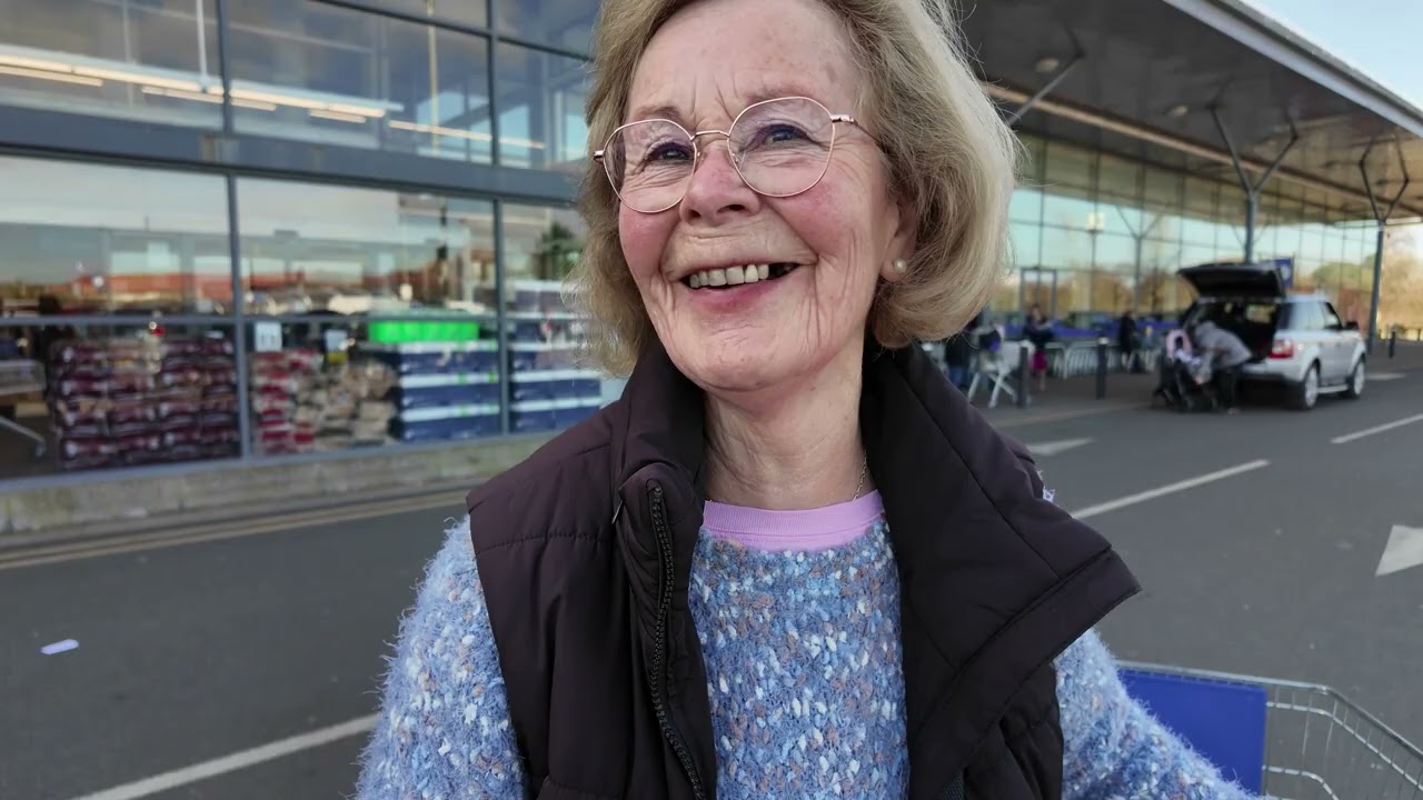 Пусть кот Фредди останется. Коту Фредди запретили посещать Tesco в Скегнессе.