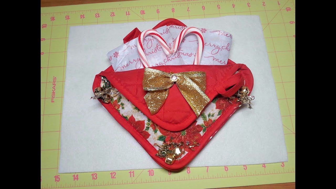 DIY~Make Hot Cocoa Potholder Party Favors For Christmas!