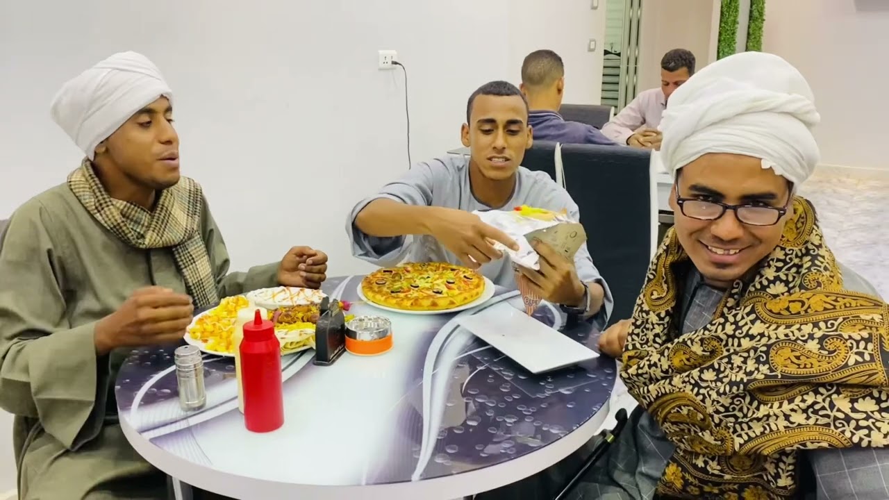 اعلان مطعم بيتزا المهندس بالبلينا