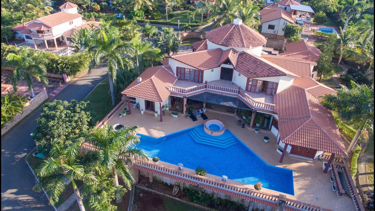 Exclusive Caribbean Mansion in a prestigious community