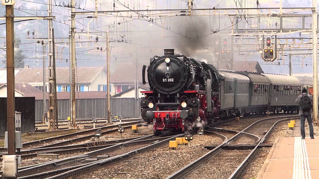 Gotthard Steam 2015 01: arriving at Erstfeld from Arth Goldau