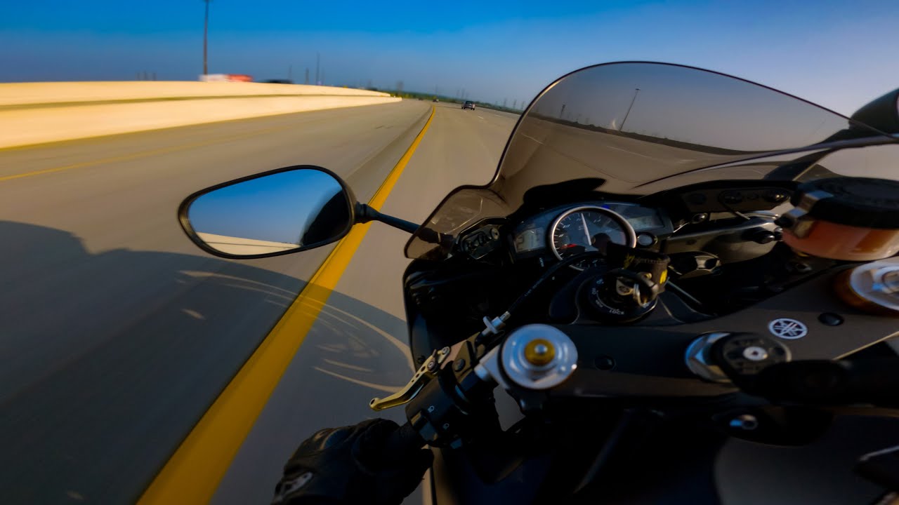 Yamaha R6 wide open