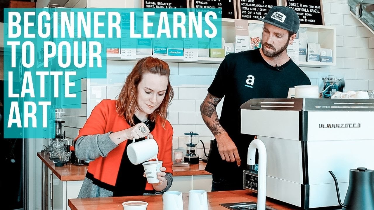 Teaching a beginner how to pour latte art patterns (Expert Barista Guide)