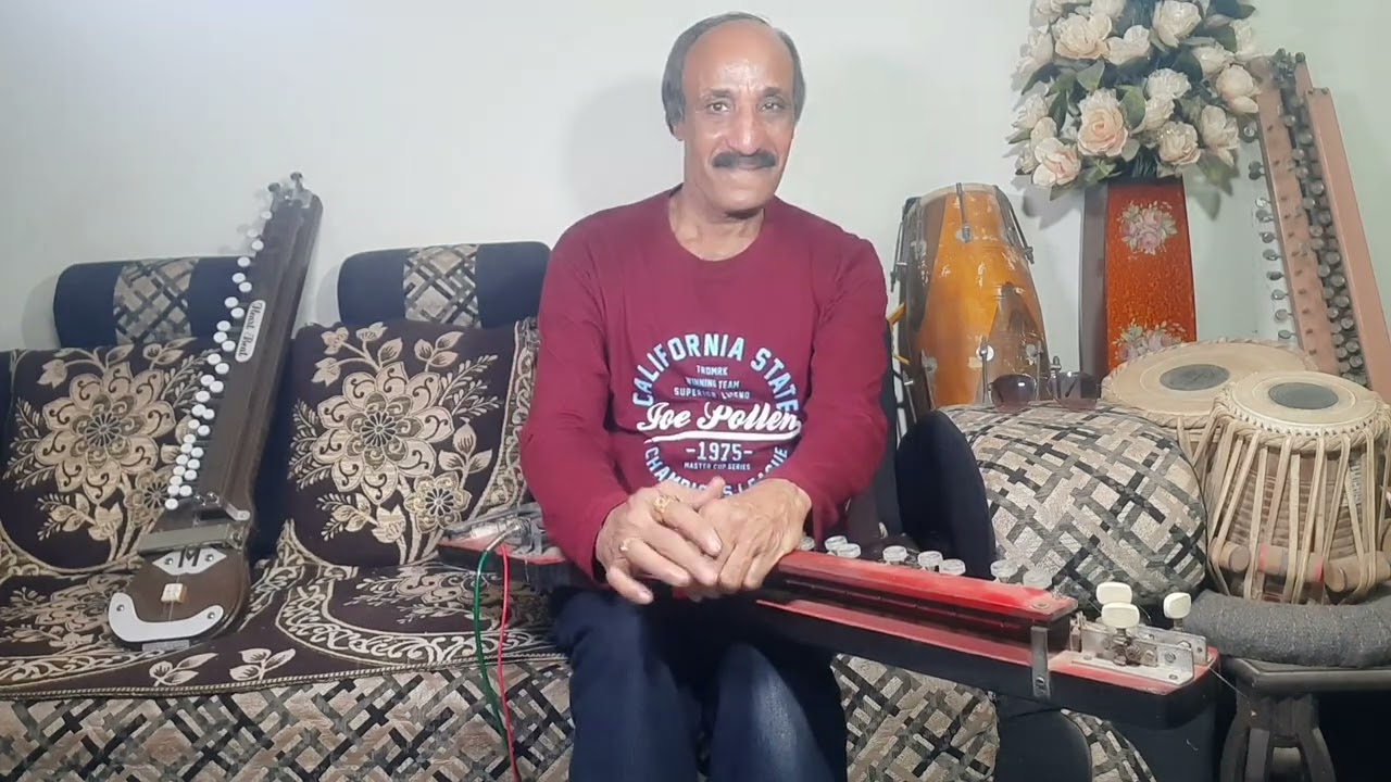 Aadha hai chandrama Raat Aadhi Reh naa jaaye teri meri baat Aadhi...