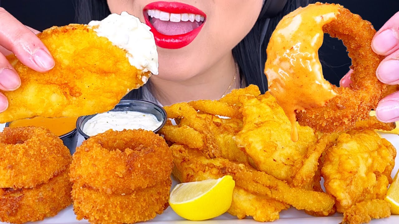 ASMR FISH & CHIPS with CRISPY ONION RINGS Red Robin *SOCIAL EATING* (MUKBANG) ASMR Phan