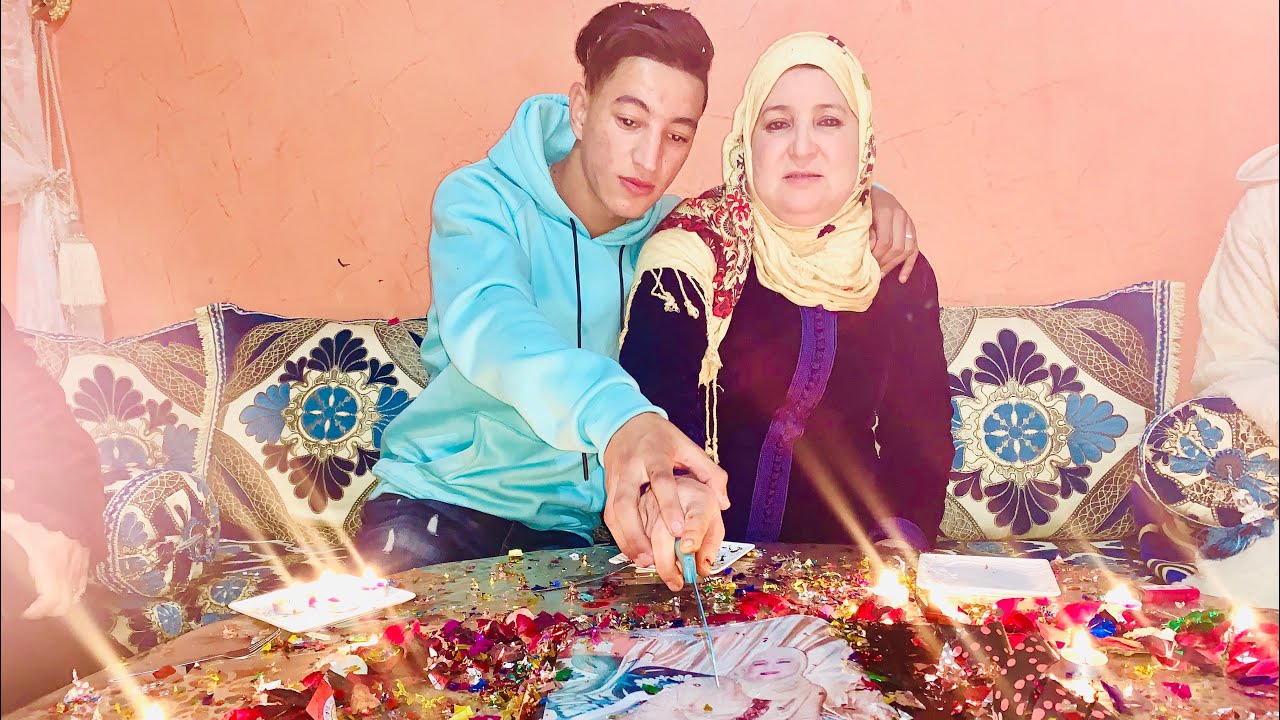 درت عيد ميلاد الوليدة/ بكات حيت...(اول عيد ميلاد في حياتها )