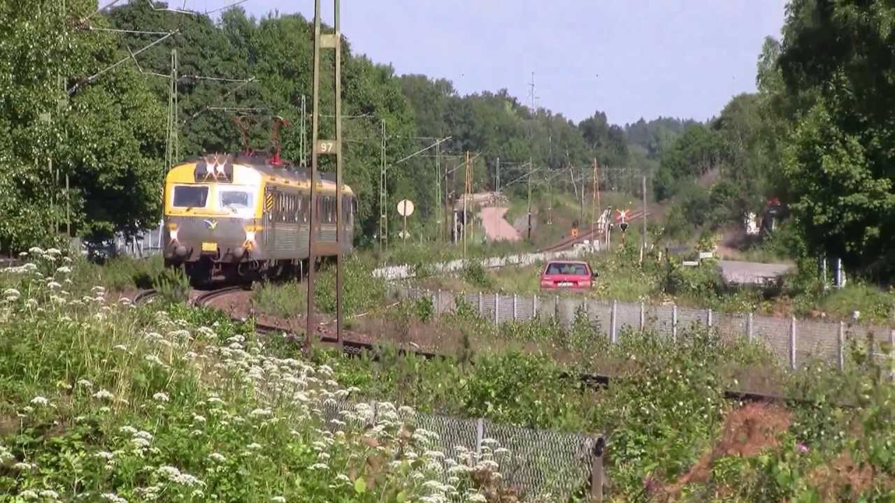 Tåg i Landvetter. Trains in Landvetter.